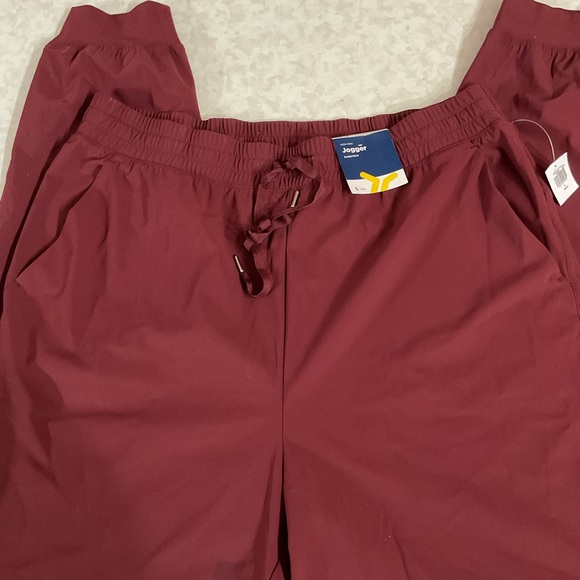NWT Old Navy women’s high rise sleek tech go dry Burgundy Jogger large tall - Picture 4 of 7